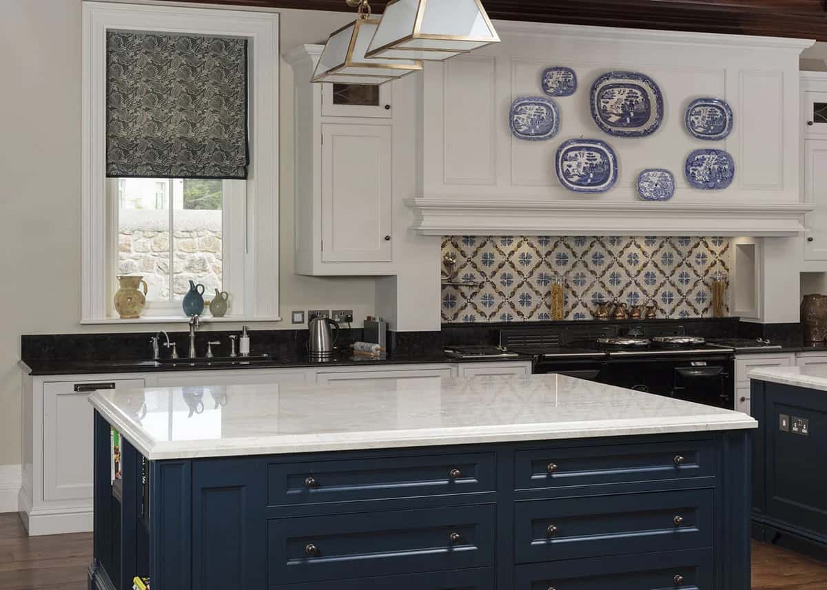 Dolce Vita Marble kitchen by Miller Brothers Stone, Traditional Makeover