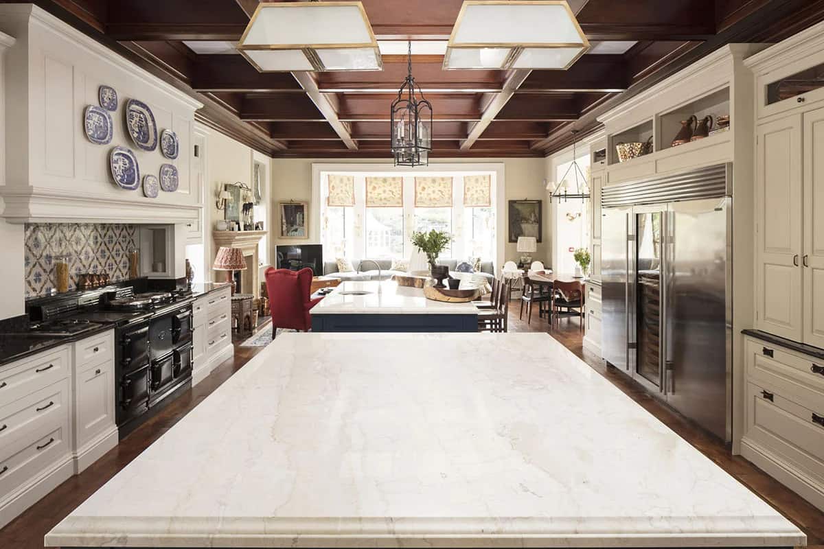 Traditional Makeover, Dolce Vita Marble detail, fabricated and installed by Miller Brothers Stone