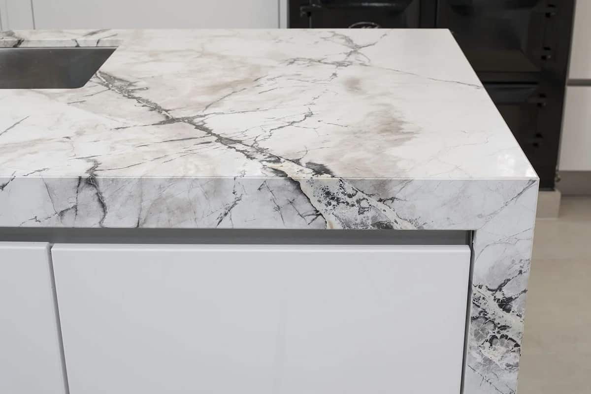 Monochrome Tones, Ponte Vechia Marble detail, fabricated and installed by Miller Brothers Stone
