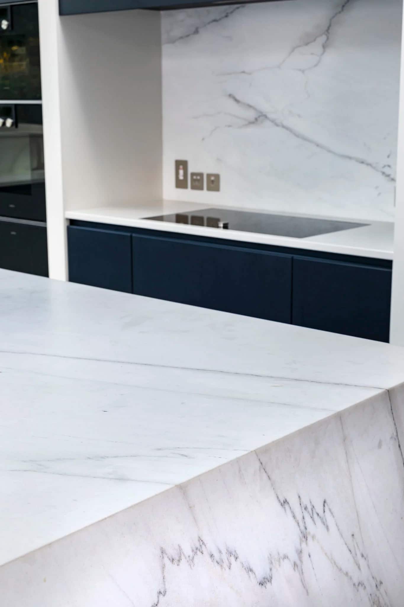 Calacatta Lincoln Marble, Miller Brothers Stone (3)