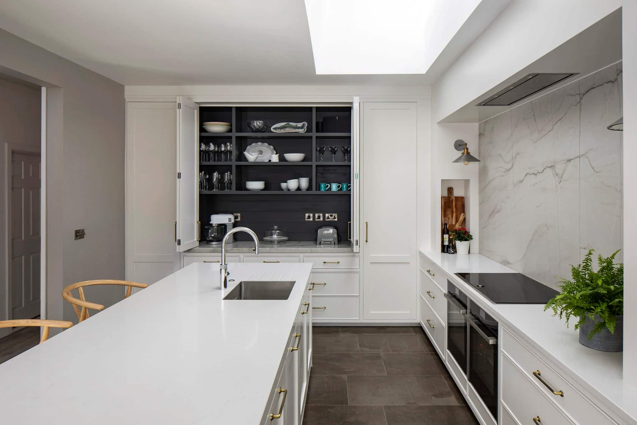Beauty and Strength with Statuario Quartzite, Miller Brothers Stone (3)