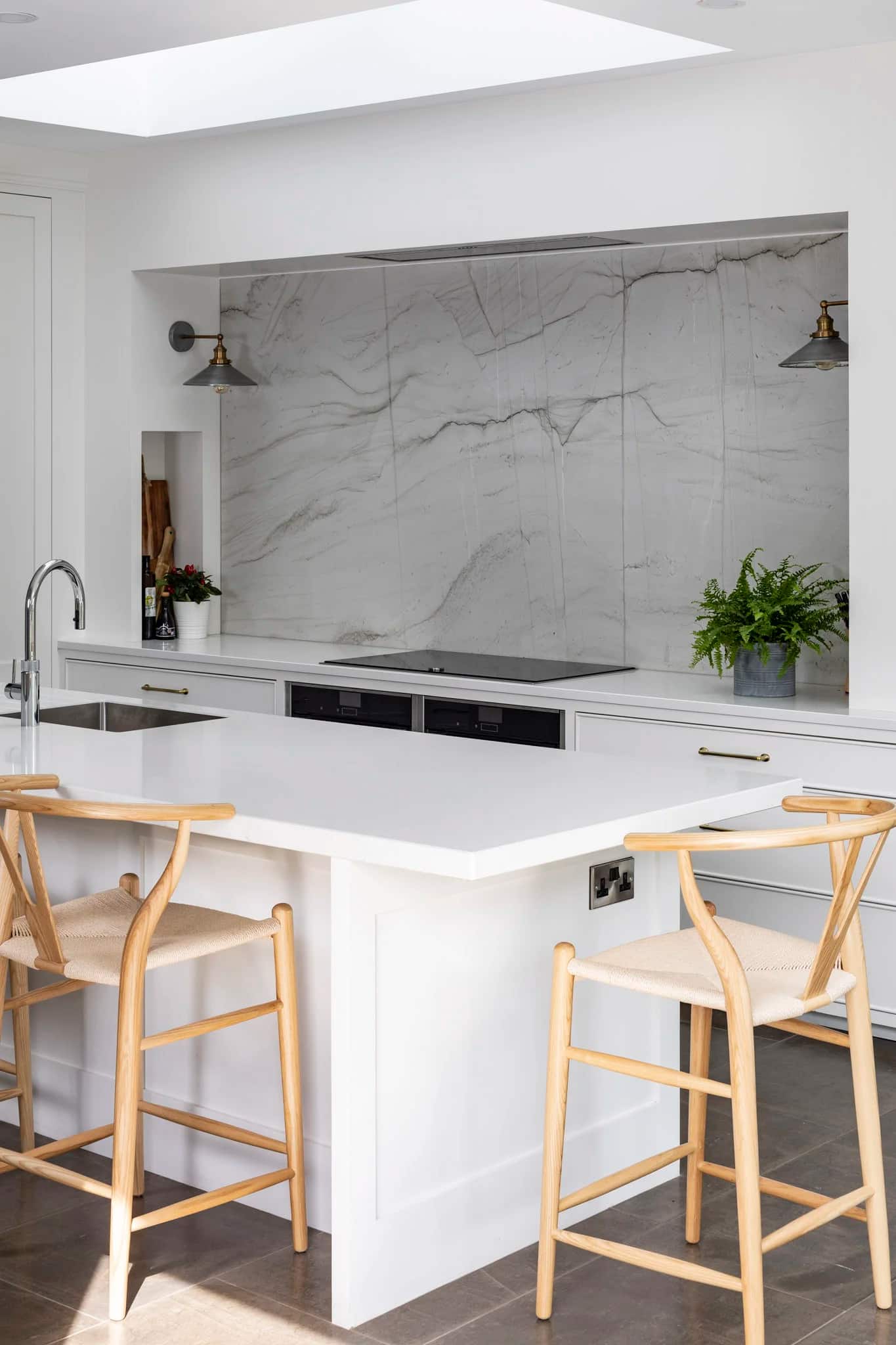 Beauty and Strength with Statuario Quartzite, Miller Brothers Stone (2)